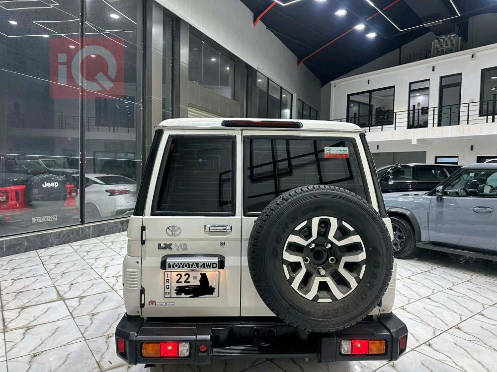 تويوتا لاند كروزر 70